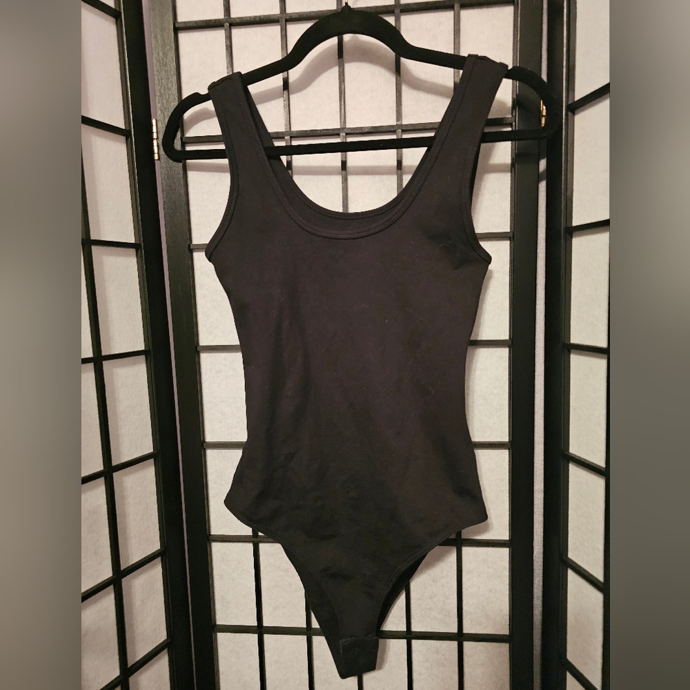 BYLT Basics‎ Bodysuit Black Sleeveless Top Scoop Neck Comfort Stretch